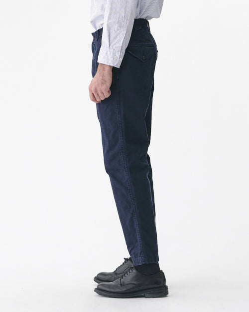 BACK SATIN TAPERED PANTS / NAVY