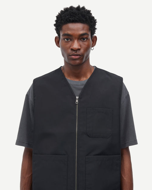 SAROBIN VEST 14265 / BLACK