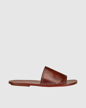 STUDDED LEATHER SLIDES / SIENNA