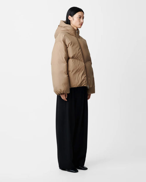 DANA PADDED COAT / BEIGE