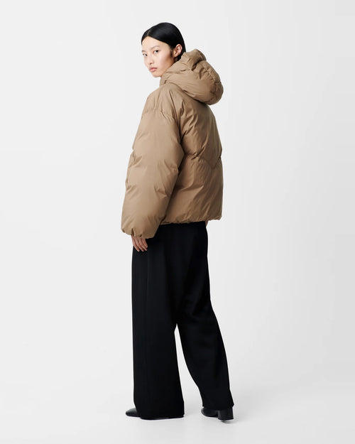 DANA PADDED COAT / BEIGE