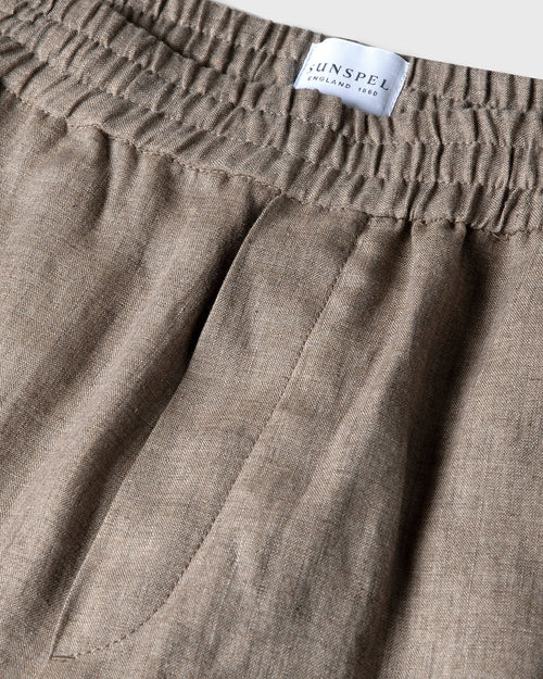 LINEN DRAWSTRING SHORT / DARK SAND