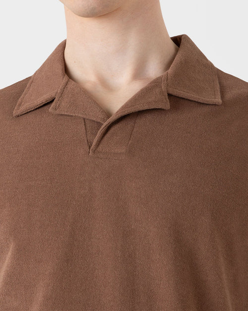 TOWELLING POLO SHIRT / DARK SAND