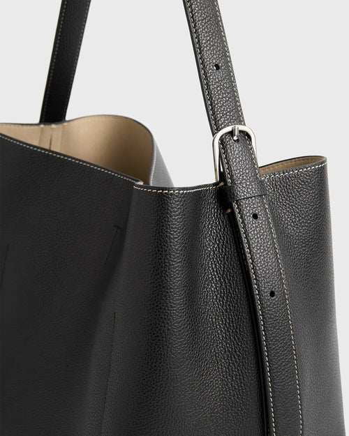 MEDIUM BELTED GRAINED-LEATHER TOTE / BLACK