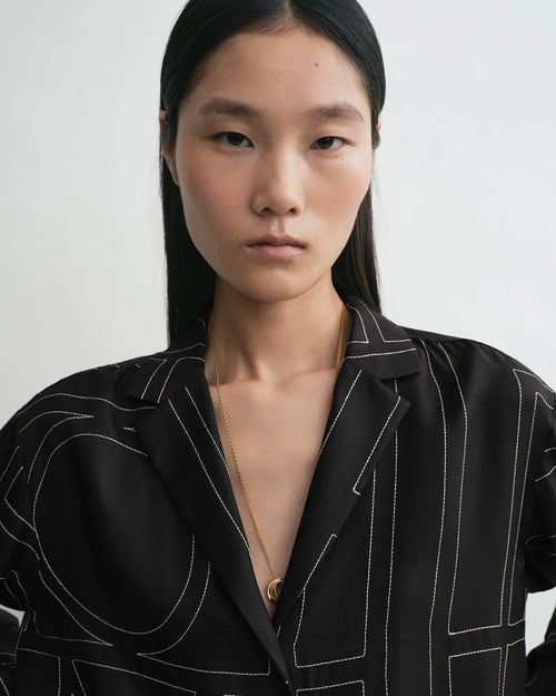 MONOGRAM SILK PJ TOP / BLACK
