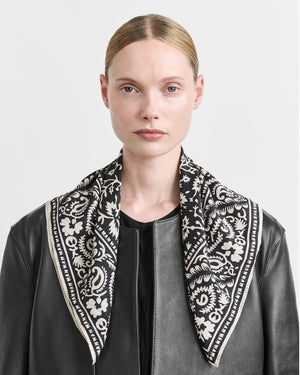 PAISLEY HANKIE SCARF / BLACK/WHITE