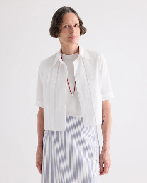 SHORT LIVED SHIRT WITH PLEATED PLACKET / WHITE