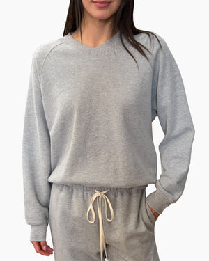 V NECK SWEATSHIRT / LIGHT HEATHER GREY