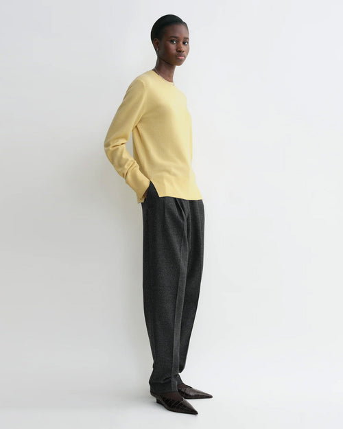 CREW-NECK CASHMERE KNIT / SOFT YELLOW