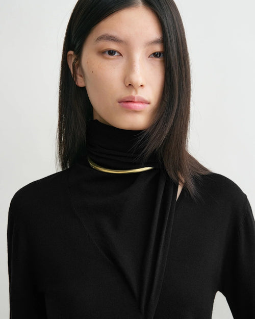 DRAPED FINE KNIT SCARF TOP / BLACK