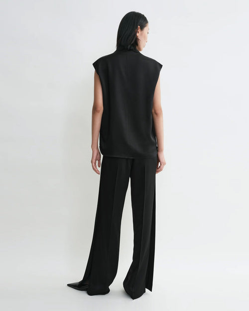 SLEEVELESS FUNNEL-NECK TOP / BLACK