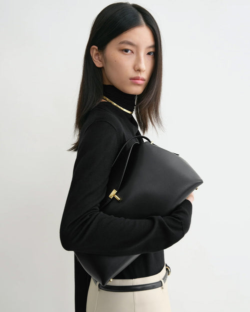 T-LOCK LEATHER TOP HANDLE BAG / BLACK