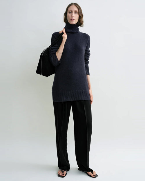 CASHMERE TURTLENECK / NAVY