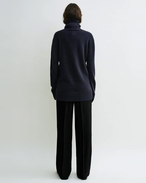 CASHMERE TURTLENECK / NAVY