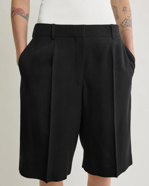 WIDE FLUID SHORTS / BLACK