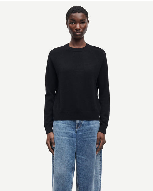 BOSTON O-NECK 6304 / BLACK