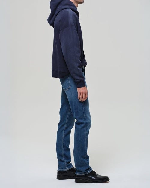 GAGE SLIM STRAIGHT PERFORM / TRUE BLUE