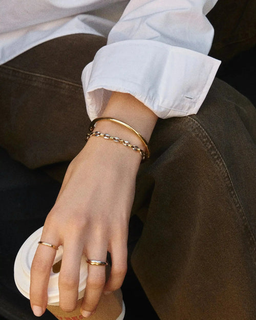CLASSIC ROUND HINGED BANGLE / GOLD