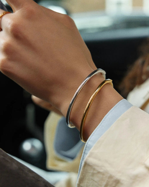 CLASSIC ROUND HINGED BANGLE / SILVER