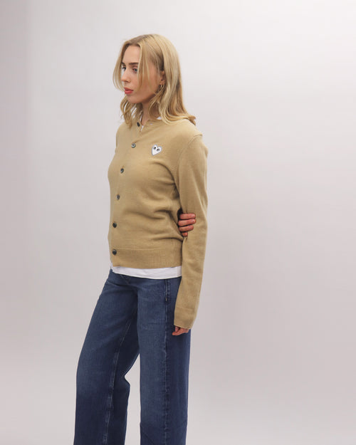 N065 WOMENS WHITE HEART CARDIGAN/ CAMEL (XXS)