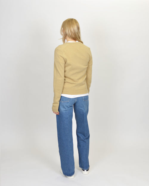 N065 WOMENS WHITE HEART CARDIGAN/ CAMEL (XXS)