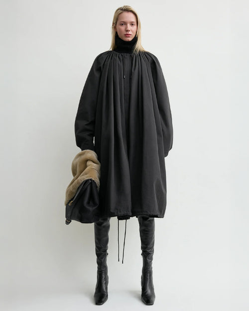 GATHERED PARACHUTE COAT / BLACK