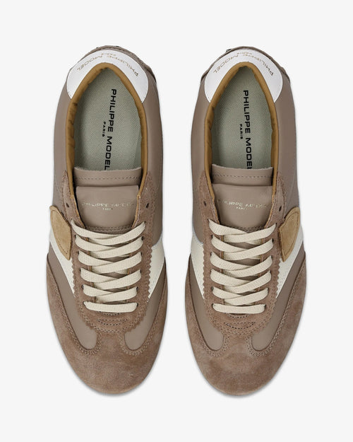PLANCHE LOW WOMAN / VEAU DAIM MUD