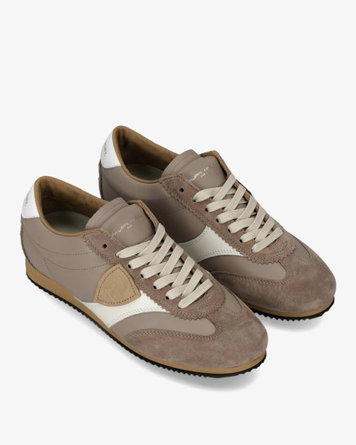 PLANCHE LOW WOMAN / VEAU DAIM MUD