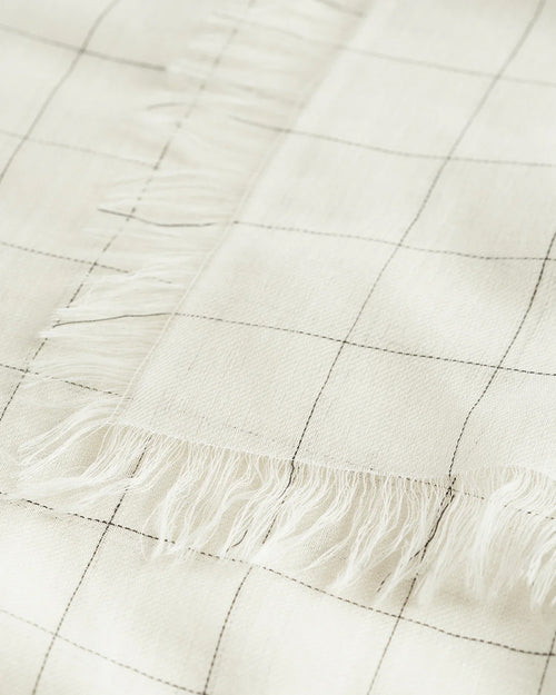 CHECKED LIGHT WOOL SCARF / ECRU/BLACK