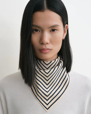 SIGNATURE MONOGRAM SILK SCARF / CREAM