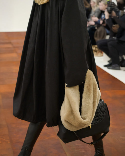 GATHERED PARACHUTE COAT / BLACK